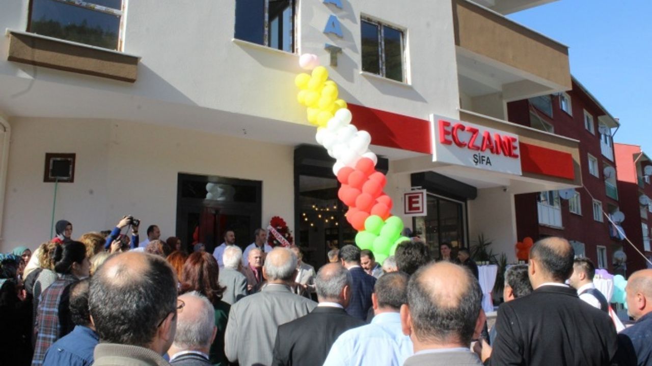 Şifa Eczanesi yeni adresinde hizmete açıldı
