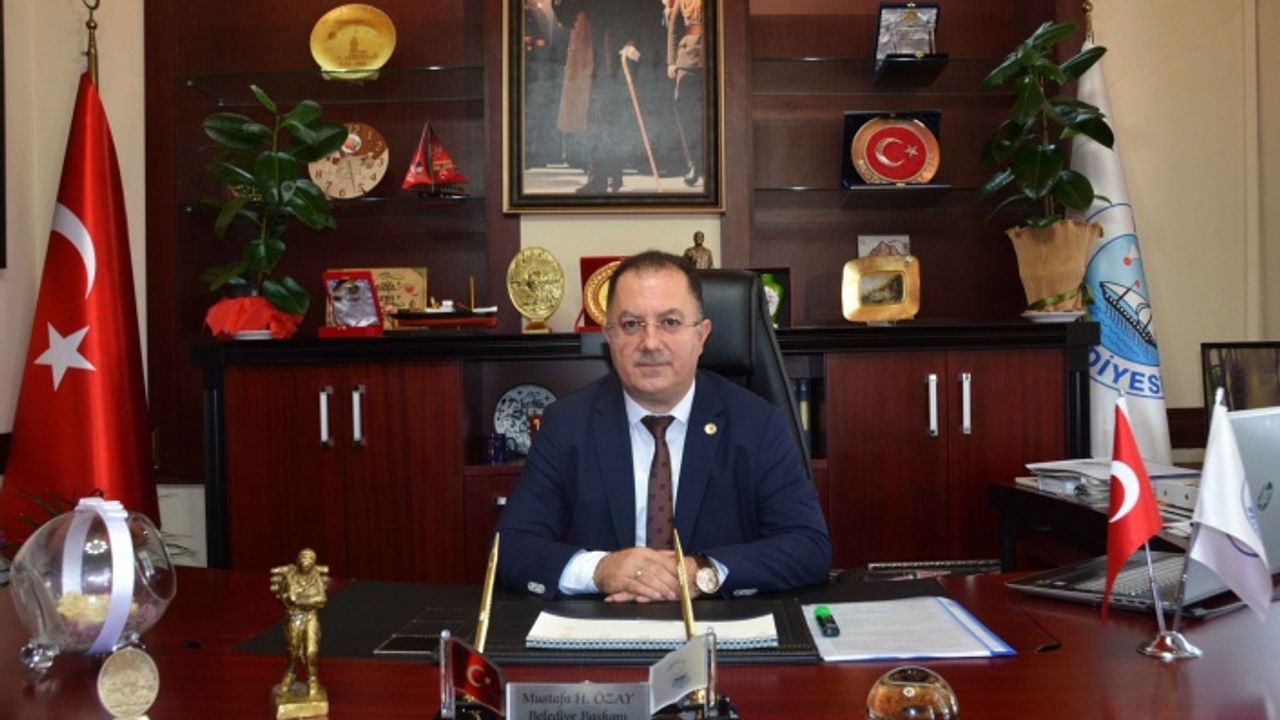Belediye Başkanı Özay, Canlı Yayın ile açıklamalarda bulundu