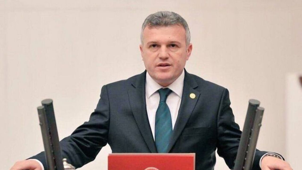 Milletvekili Metin Çelik'ten mecliste 9 Haziran kutlaması