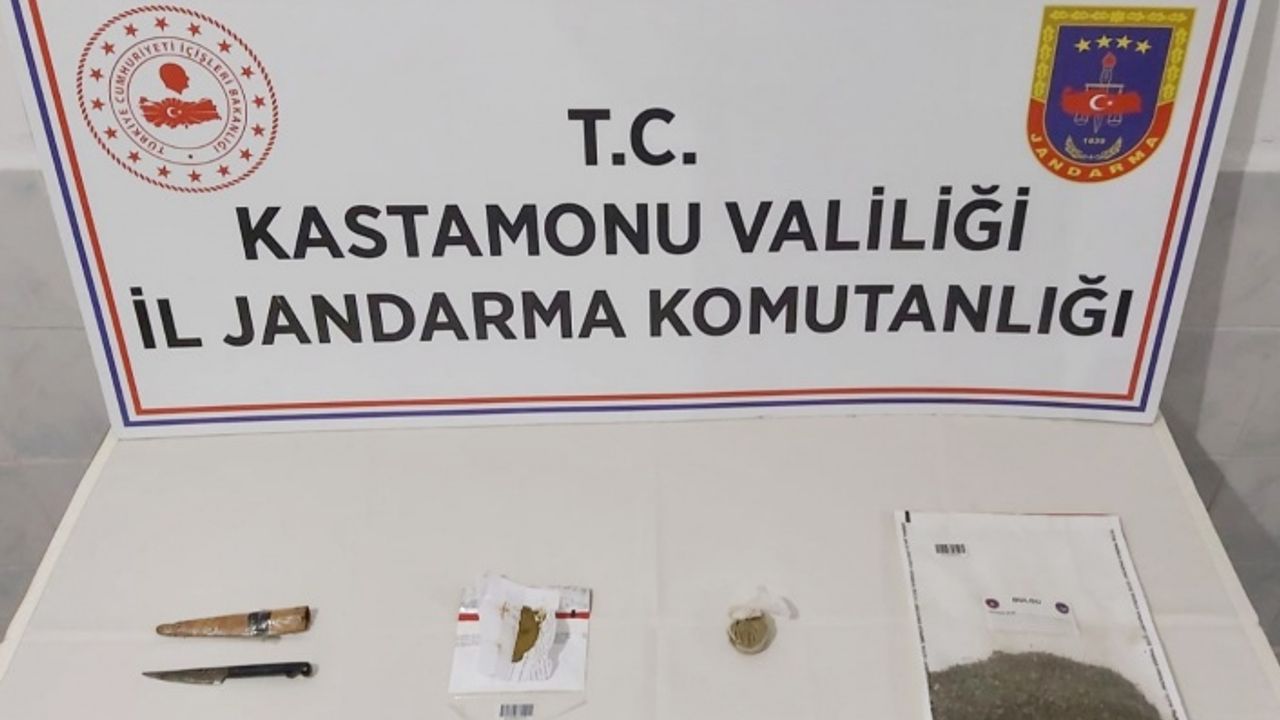 Şüpheli hareketleri ile yakayı ele verdiler