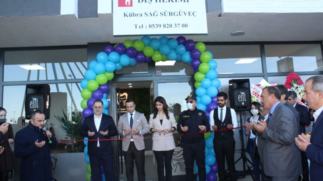 Diş Hekimi Kübra Sağ Sürgüveç muayenehanesi hizmete açıldı