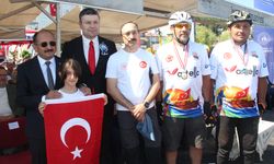 Bisikletçilerimiz bayrağımızı İnebolu'ya ulaştırdı