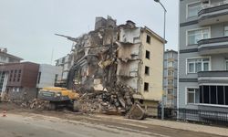 İnebolu İlçe Emniyet Müdürlüğü binası yıkılıyor