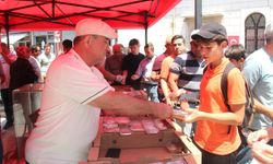 İnebolu Belediyesi'nden 2 bin kişilik aşure ikramı