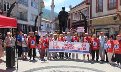 İnebolu'da emeklilerden tepki: "Krizin faturasını ödemeyi reddediyoruz"