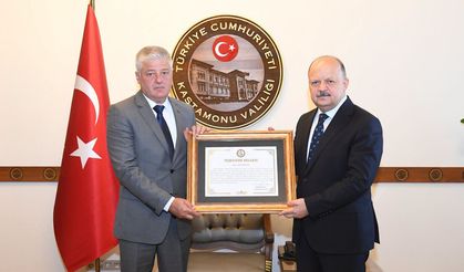 Vali Meftun Dallı’dan İsmail Engin Gül’e Teşekkür Belgesi