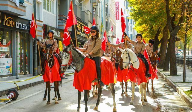 Tarihi İstiklal Yolu'nu atlarla geçecekler