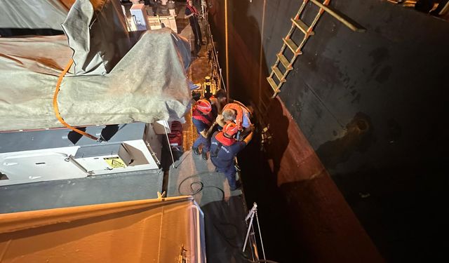 Gemide rahatsızlanan vatandaş hastaneye kaldırıldı