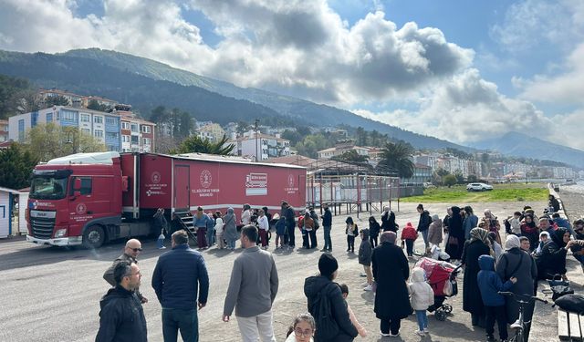 Gezen Sinema Tırı İnebolu'da öğrencilerle buluştu