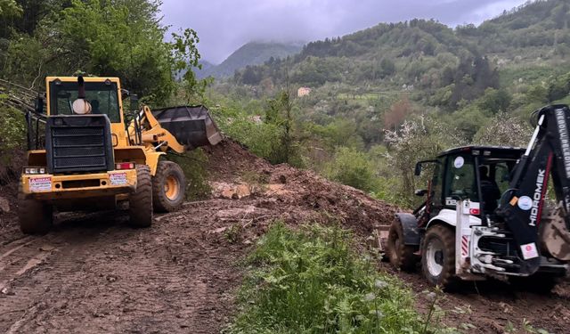 Heyelan ana su şebeke hattına zarar verdi:  3 mahalleye su verilemiyor!