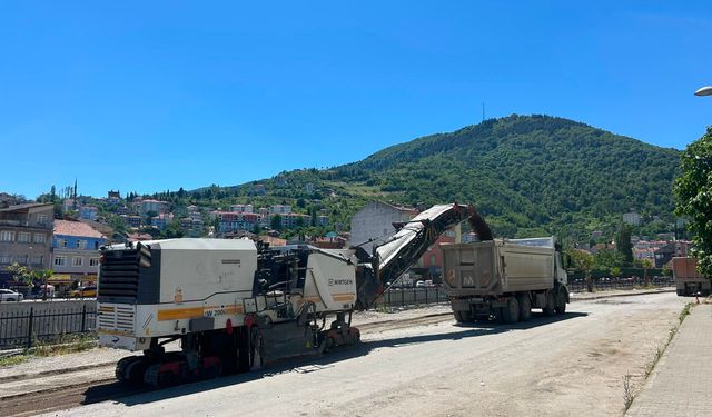 İnebolu'da asfalt çalışması yeniden başladı