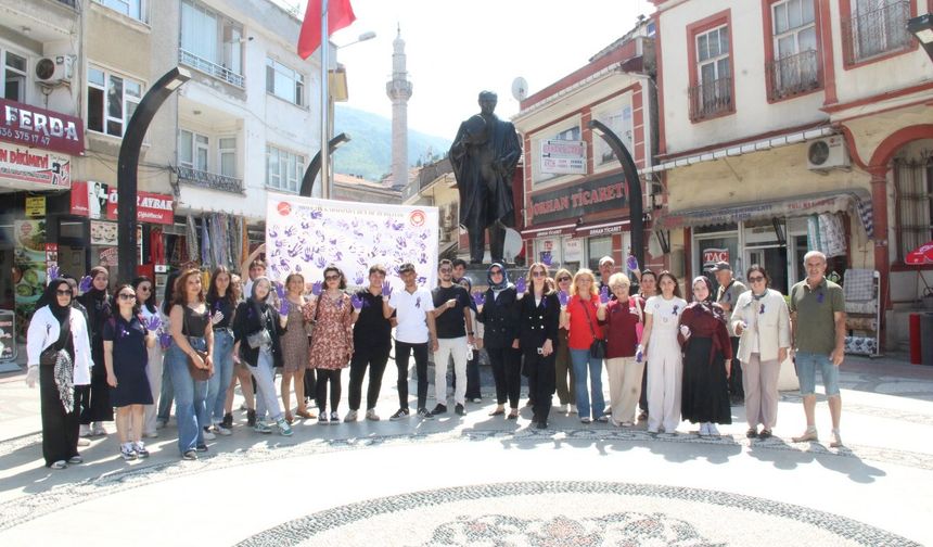 ‘Şiddete Karşı Ben De Varım!’ yürüyüşü gerçekleştirildi