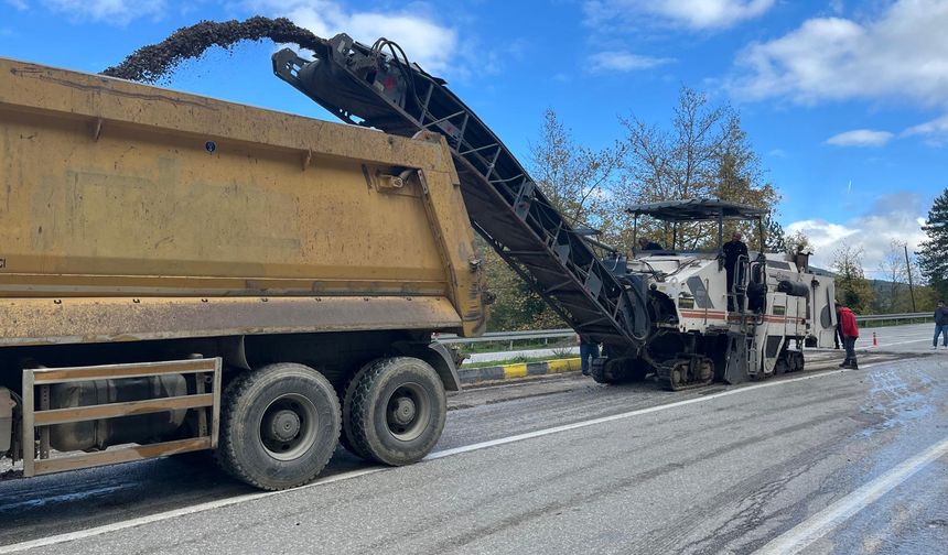 İnebolu'da asfalt ve çevre düzenlemesi için start verildi