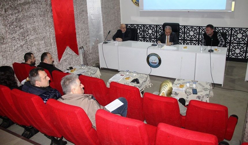 İnebolu Belediye Meclisi'nde encümen ve komisyon üyeleri seçimi yapıldı