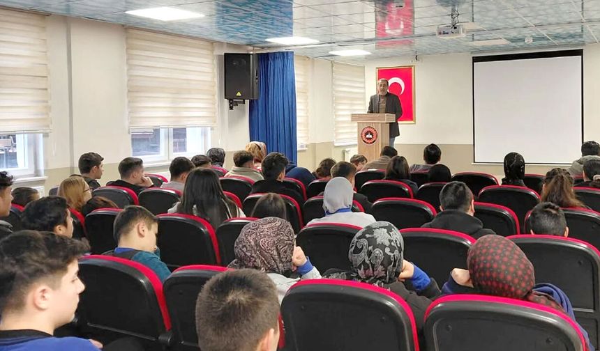 Öğrencilere Mali Müşavirlik anlatıldı