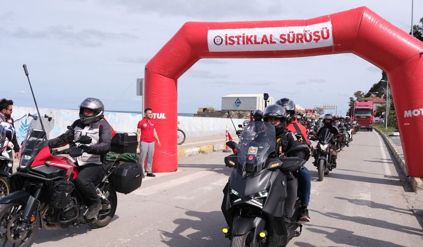 İstiklal Yolu’nda 300 motosikletli tarihi yolculuğa çıktı