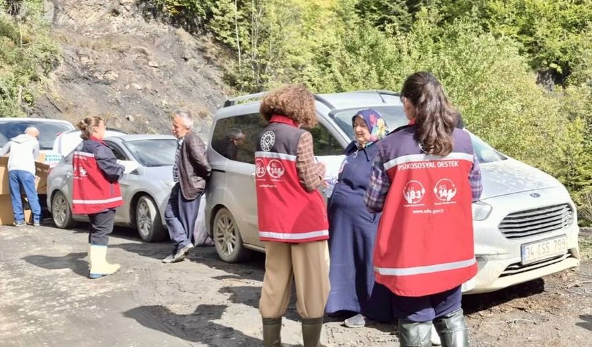Psikososyal destek ekipleri Deresökü Köyü’nde sahada