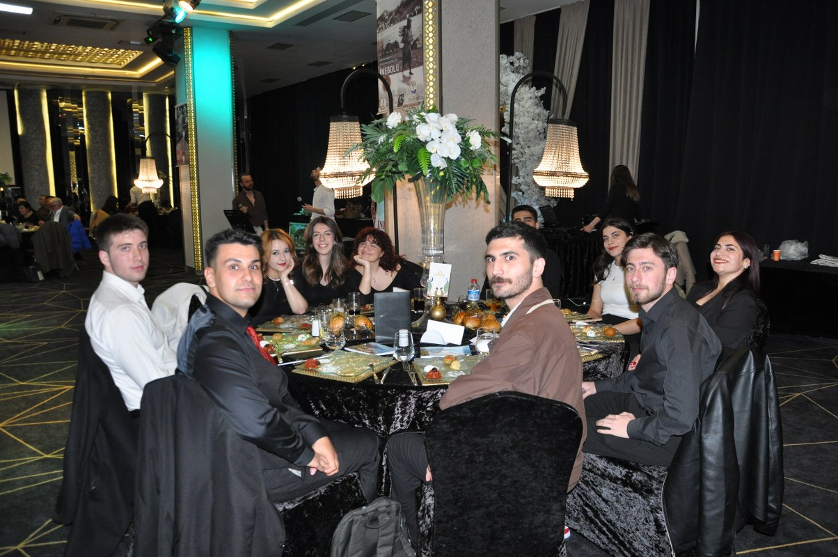 D S C 0337 1204X800