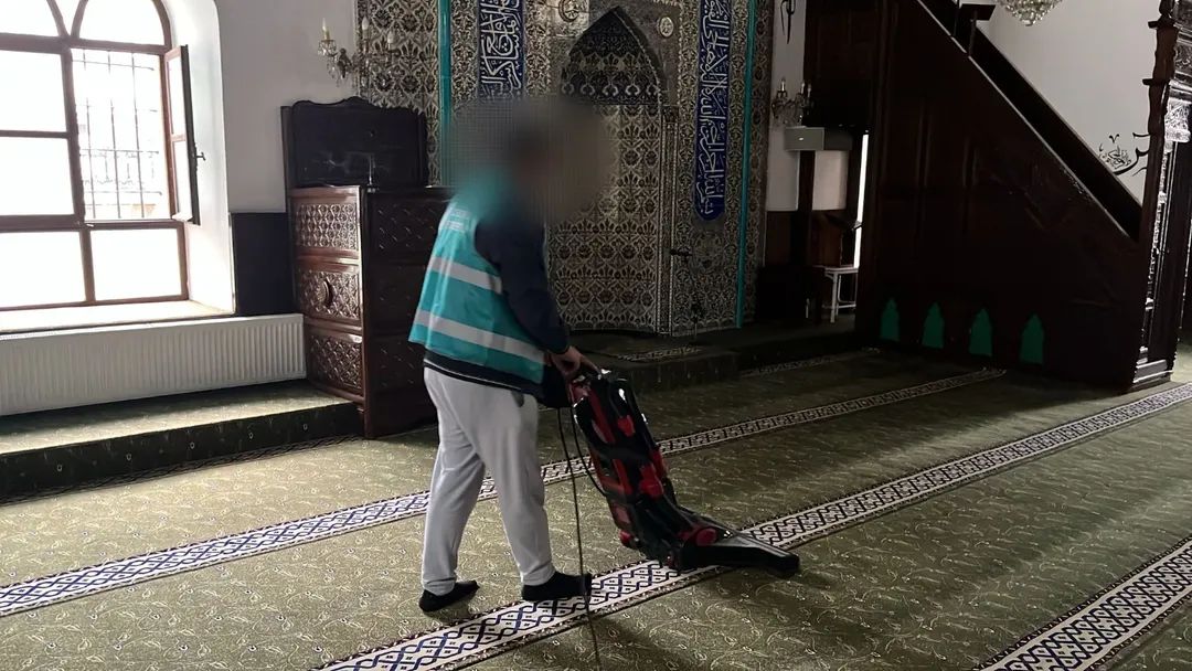 H B D8 A1 Xak A A Ivjc