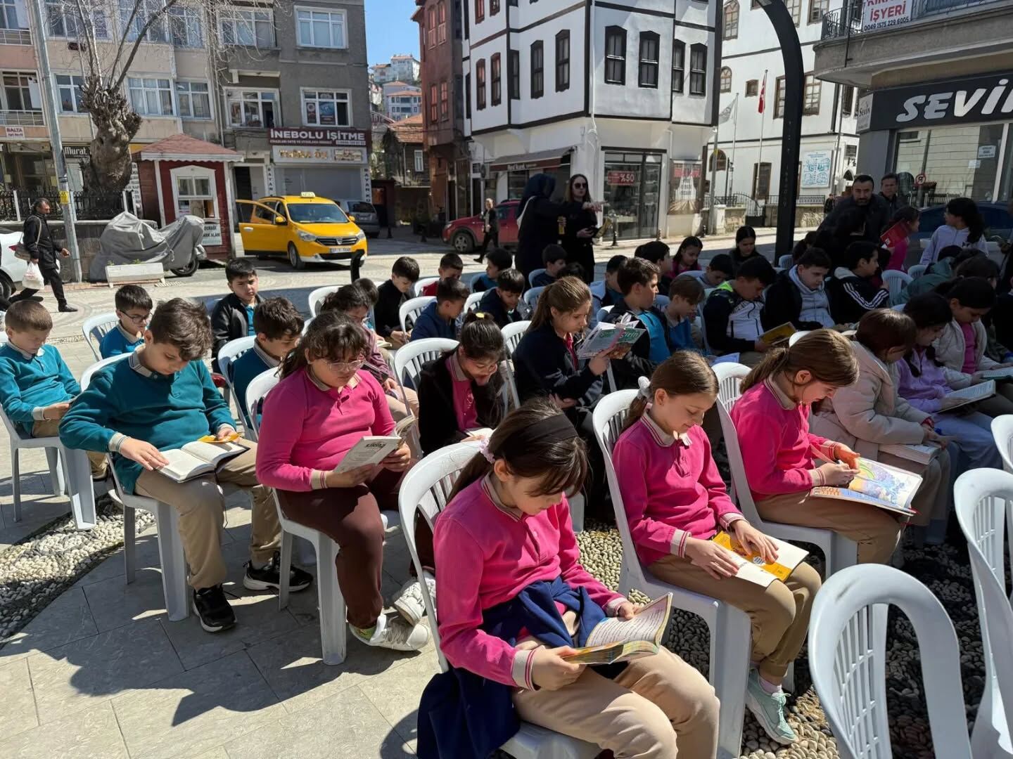 660127600 18101150380942518 7484279520906246103 N