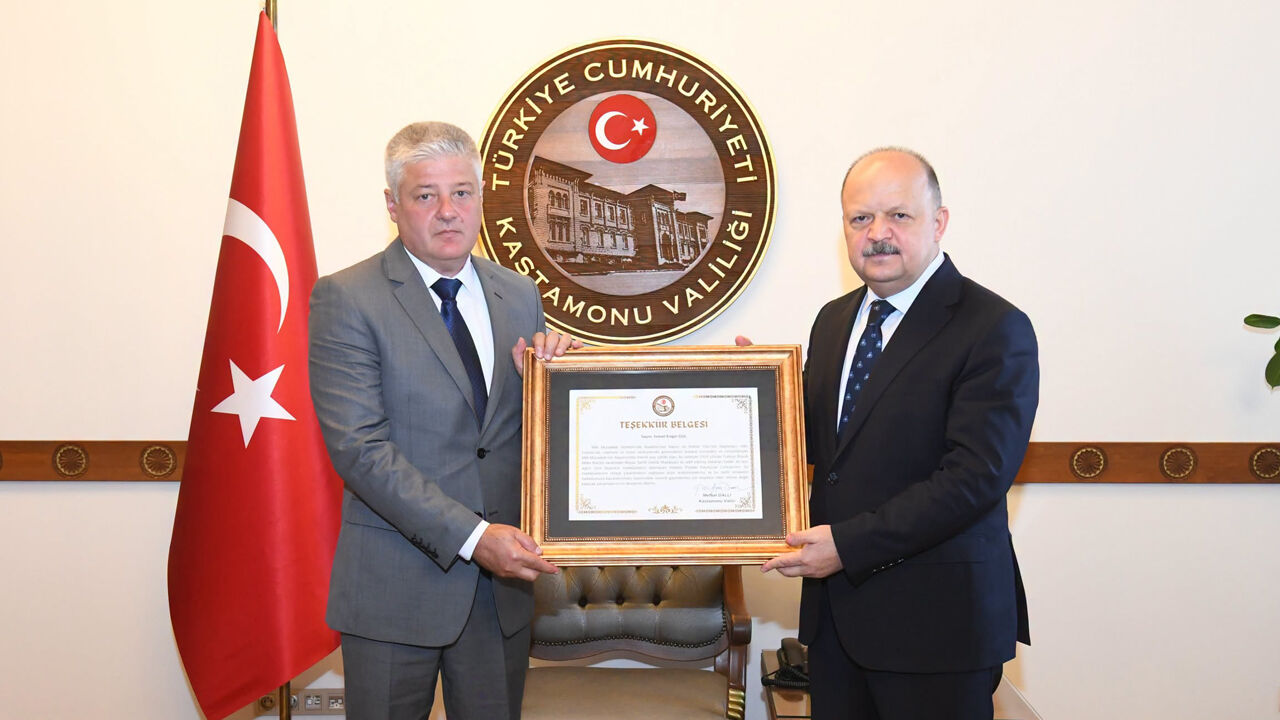 Vali Meftun Dallı’dan İsmail Engin Gül’e Teşekkür Belgesi